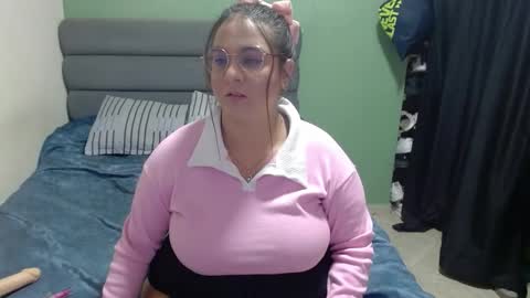 Snapshot of sweet__nikol chatting on March 4, 2025, 2:42 pm Nikol online show from March 4, 2025, 2:42 pm