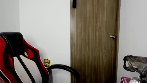 sweet__suck69bitch online show from March 4, 2025, 5:00 am