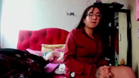 sweet__suck69bitch online show from October 15, 2025, 9:15 pm