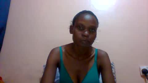 Snapshot of sweet_adora chatting on February 5, 2025, 6:46 am sweet_adora online show from February 5, 2025, 6:46 am