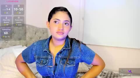 Snapshot of sweet_asheley chatting on December 17, 2025, 3:23 am Asheley online show from December 17, 2025, 3:23 am