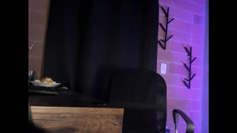 sweet_astra_goddess online show from October 3, 2025, 11:02 pm