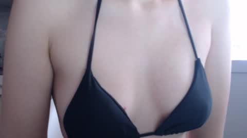 Kate and Erica online show from November 28, 2025, 9:12 am