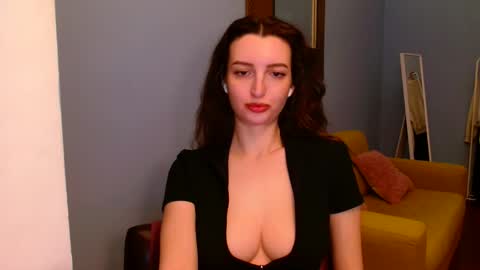 Snapshot of sweet_baby_miranda_ chatting on May 25, 2026, 9:37 am Miranda online show from May 25, 2026, 9:37 am