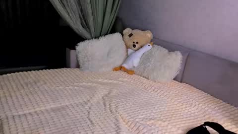 Alice online show from December 18, 2025, 4:02 pm