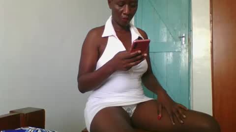 bella online show from February 3, 2025, 6:56 am