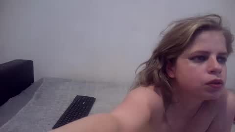 Sweet bluegirl online show from January 4, 2025, 11:17 pm