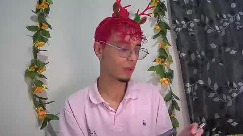 sweet_boy2224 online show from December 2, 2025, 8:15 pm