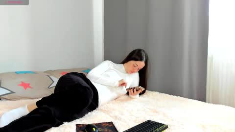 Christina online show from November 2, 2025, 9:00 am