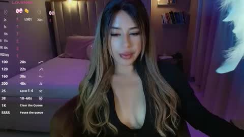 Snapshot of sweet_cami1 chatting on September 28, 2025, 1:00 am Camila online show from September 28, 2025, 1:00 am