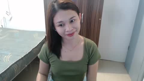 sweet_cassyxx online show from April 14, 2026, 12:00 pm