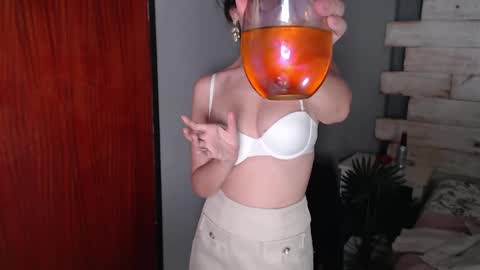 Snapshot of sweet_chantelle chatting on March 11, 2025, 12:54 am Chantelle online show from March 11, 2025, 12:54 am