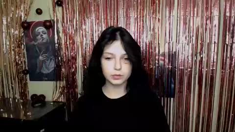 Ivy online show from September 18, 2025, 12:29 pm