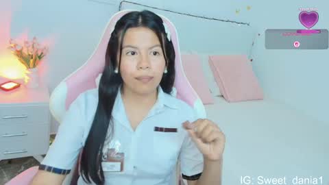 sweet_dania_ online show from September 25, 2025, 5:44 am