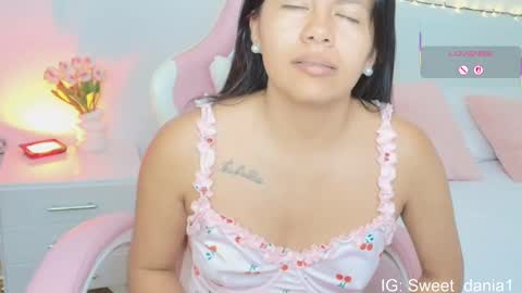sweet_dania_ online show from October 2, 2025, 8:54 am