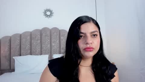 sweet_diane_ online show from November 24, 2025, 11:32 am