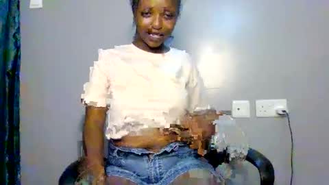Snapshot of sweet_ebony001 chatting on March 21, 2026, 6:11 pm sweet_ebony001 online show from March 21, 2026, 6:11 pm