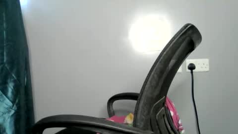 Snapshot of sweet_ebony001 chatting on March 22, 2026, 11:35 am sweet_ebony001 online show from March 22, 2026, 11:35 am