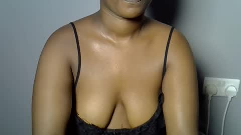 Snapshot of sweet_ebony001 chatting on March 26, 2026, 12:22 pm sweet_ebony001 online show from March 26, 2026, 12:22 pm