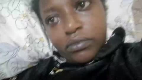 Snapshot of sweet_ebony001 chatting on April 23, 2026, 1:29 am sweet_ebony001 online show from April 23, 2026, 1:29 am