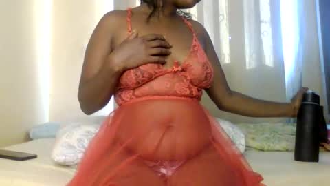 Snapshot of sweet_ebony001 chatting on April 28, 2026, 12:32 pm sweet_ebony001 online show from April 28, 2026, 12:32 pm
