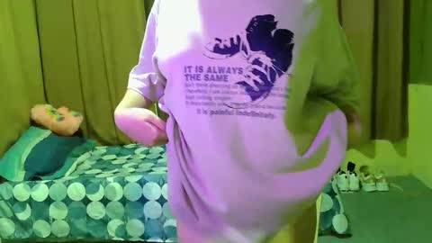 Snapshot of sweet_echa chatting on December 14, 2025, 12:10 pm Echa online show from December 14, 2025, 12:10 pm