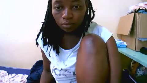 Snapshot of sweet_elena24 chatting on January 14, 2026, 4:40 am shillah online show from January 14, 2026, 4:40 am