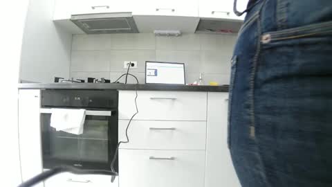           online show from March 11, 2025, 9:45 am