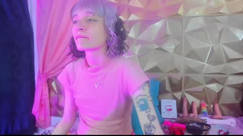  emmili  online show from January 1, 2025, 12:11 pm