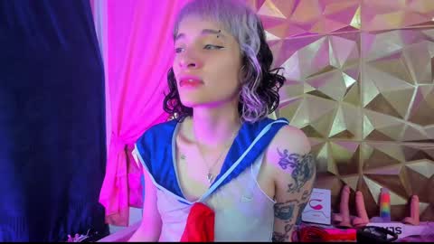  emmili  online show from January 13, 2025, 12:13 pm