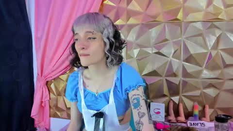  emmili  online show from February 9, 2025, 12:08 pm