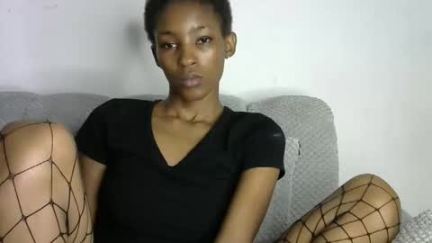 sweet_freaky online show from February 19, 2026, 2:29 am