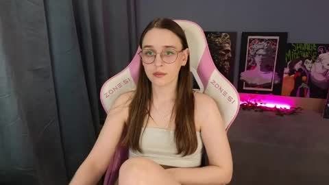 Snapshot of sweet_frosty chatting on June 7, 2026, 2:59 am Alice online show from June 7, 2026, 2:59 am