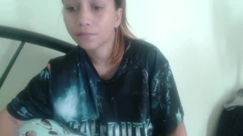 Snapshot of sweet_girlyxx chatting on January 2, 2025, 2:22 am girly online show from January 2, 2025, 2:22 am