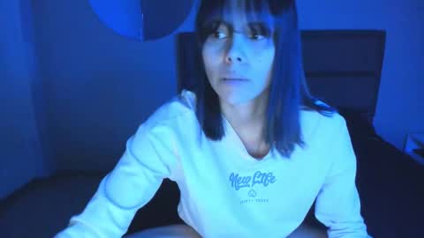 Snapshot of sweet_hann chatting on November 9, 2025, 11:58 pm Hanna online show from November 9, 2025, 11:58 pm