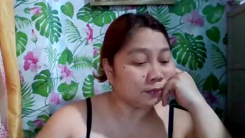 sweet_kayley online show from December 13, 2024, 4:33 am