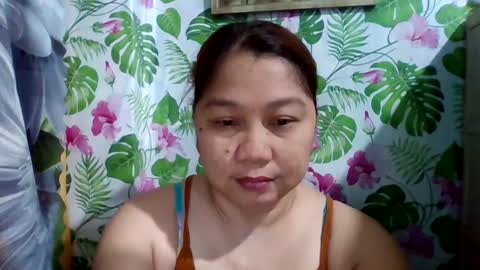 sweet_kayley online show from January 8, 2025, 2:57 am