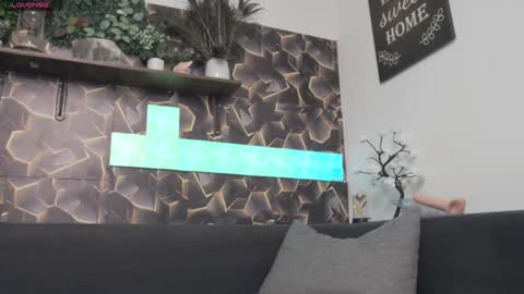 Snapshot of sweet_kitty2000 chatting on February 7, 2025, 5:31 am Alesy online show from February 7, 2025, 5:31 am