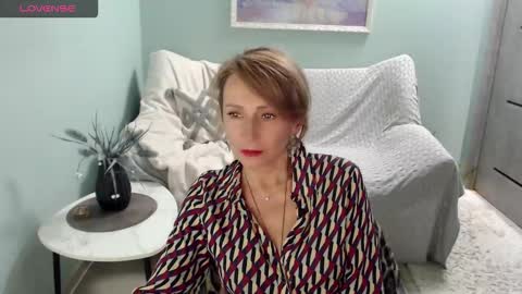 Snapshot of sweet_kitty5 chatting on September 25, 2025, 7:34 am Helen online show from September 25, 2025, 7:34 am