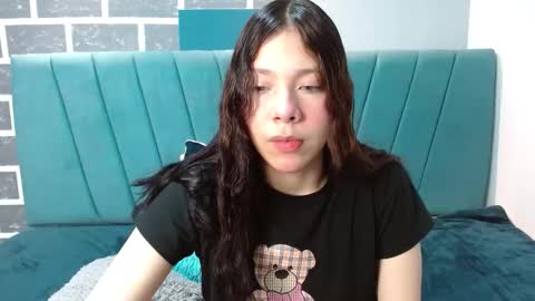 Snapshot of sweet_kitty_05 chatting on February 10, 2026, 12:15 am sweet_kitty_05 online show from February 10, 2026, 12:15 am