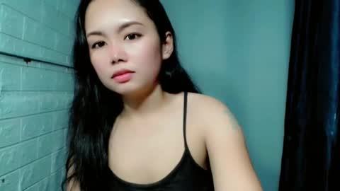 LAIKA online show from April 1, 2026, 3:51 am