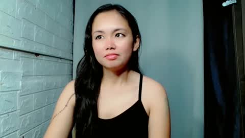 LAIKA online show from April 18, 2026, 5:11 am