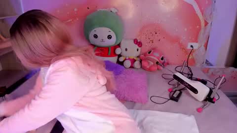 Snapshot of sweet_lemariee_ chatting on February 21, 2026, 12:17 pm Lemarie online show from February 21, 2026, 12:17 pm