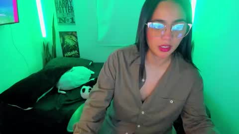 Lina online show from March 18, 2026, 1:20 am