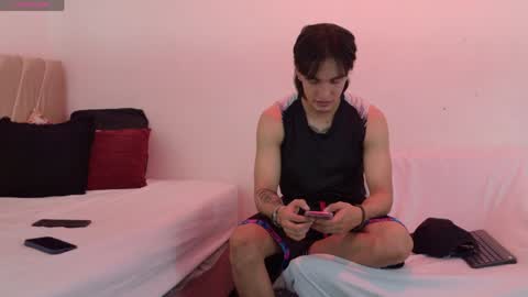 Mia online show from May 17, 2026, 12:12 pm