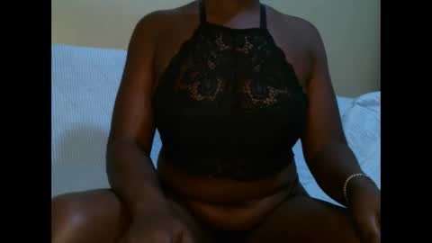 Snapshot of sweet_lovis chatting on September 22, 2025, 1:18 am lovis online show from September 22, 2025, 1:18 am