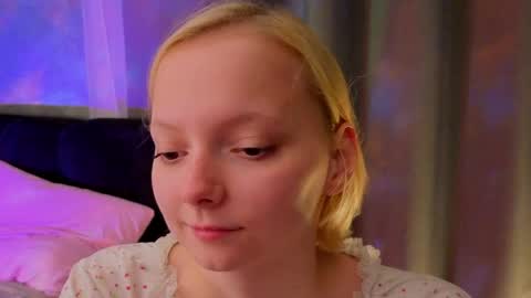 Lana online show from May 10, 2026, 5:07 pm