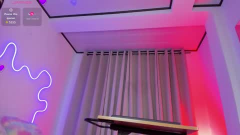 Snapshot of sweet_mackensy chatting on October 31, 2025, 12:33 am Miss Mackensy online show from October 31, 2025, 12:33 am