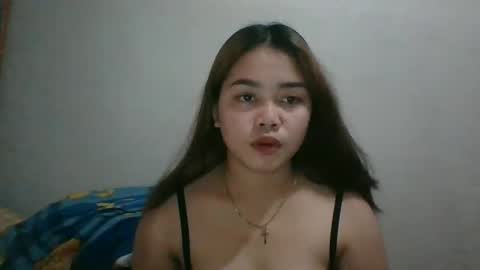 sweet_mae28xx online show from December 12, 2024, 5:10 am