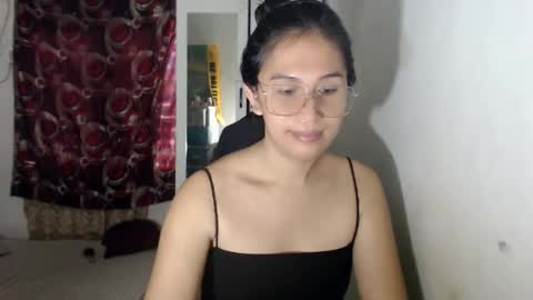 Marie online show from April 9, 2026, 11:43 pm